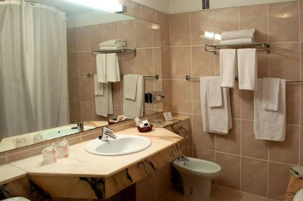 Ramada Residences By Wyndham Costa Adeje 3*, 阿德耶
