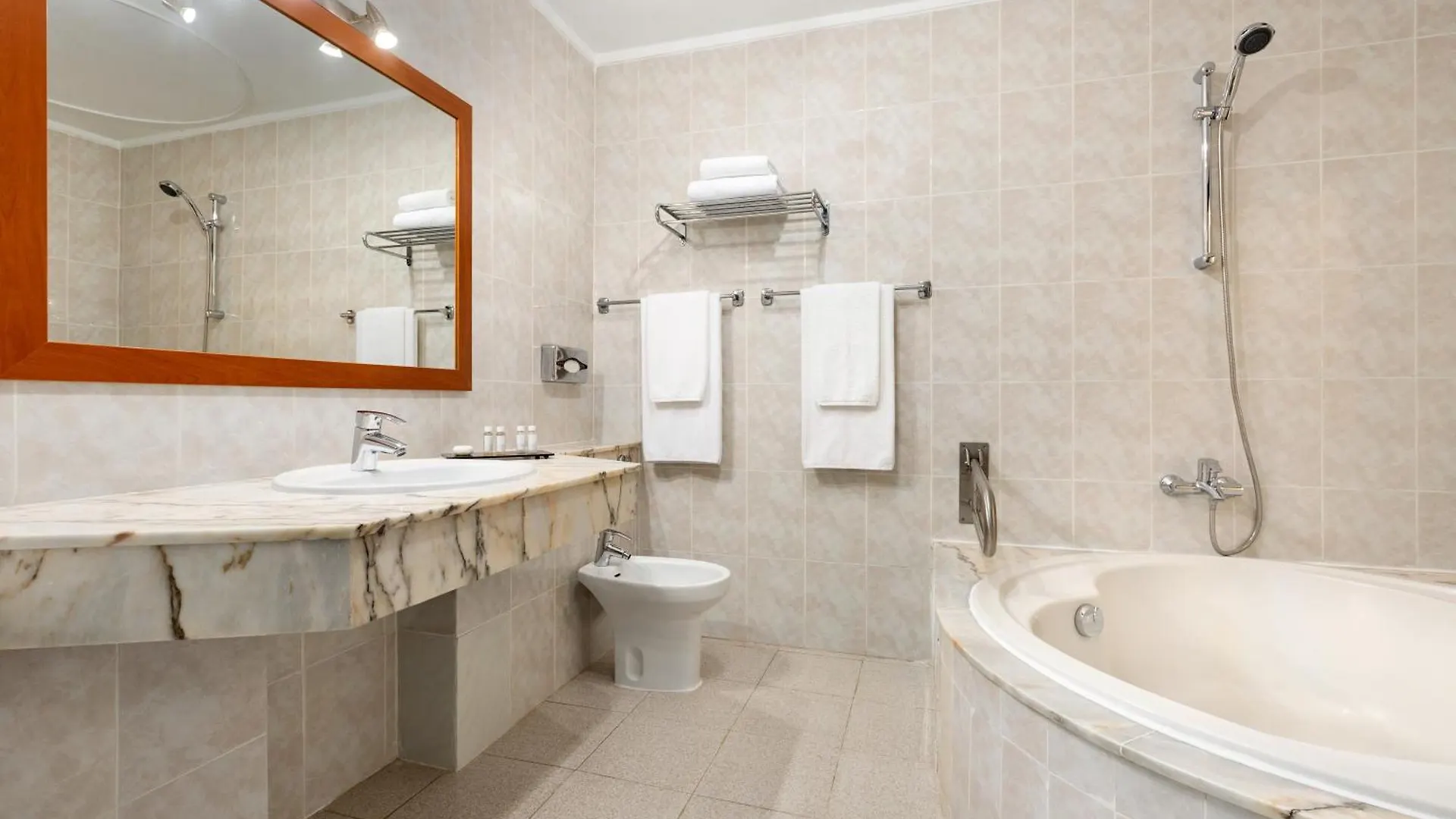 Ramada Residences By Wyndham Costa Adeje 阿德耶
